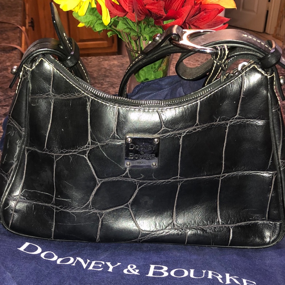 Dooney & Bourke Authentic Black Hand Bag